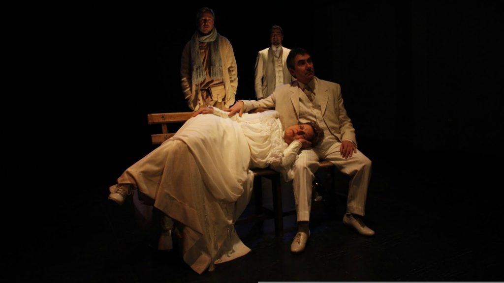Materiales para teatro necesarios